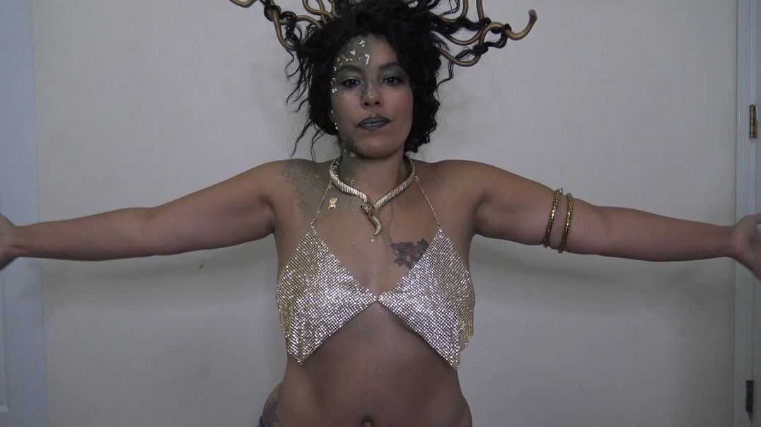 ⁣MEDUSA COSPLAY