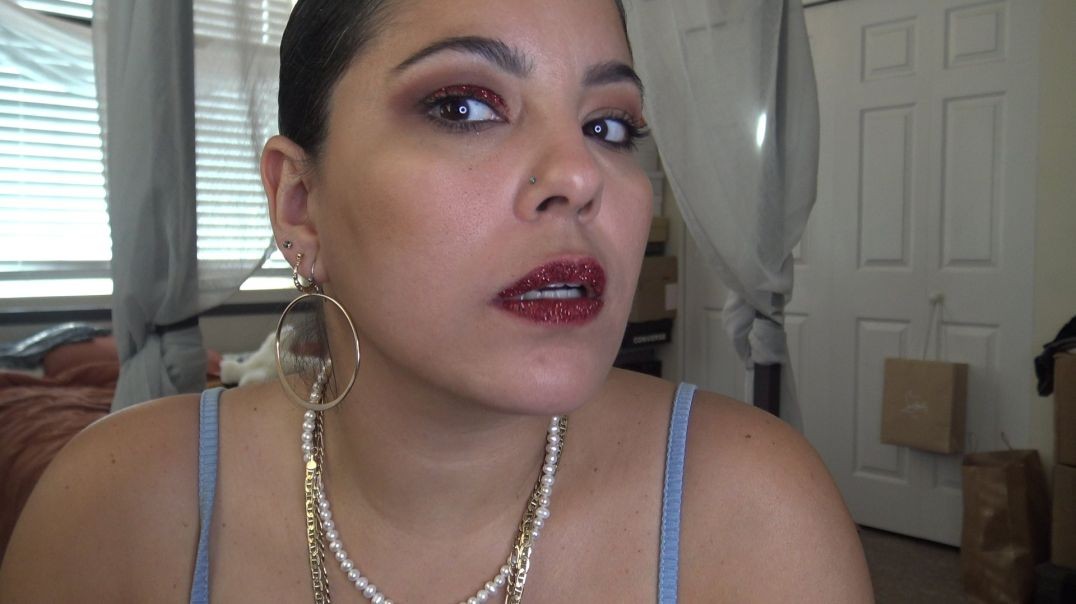 ⁣STAY GOLDEN COSMETICS REVIEW