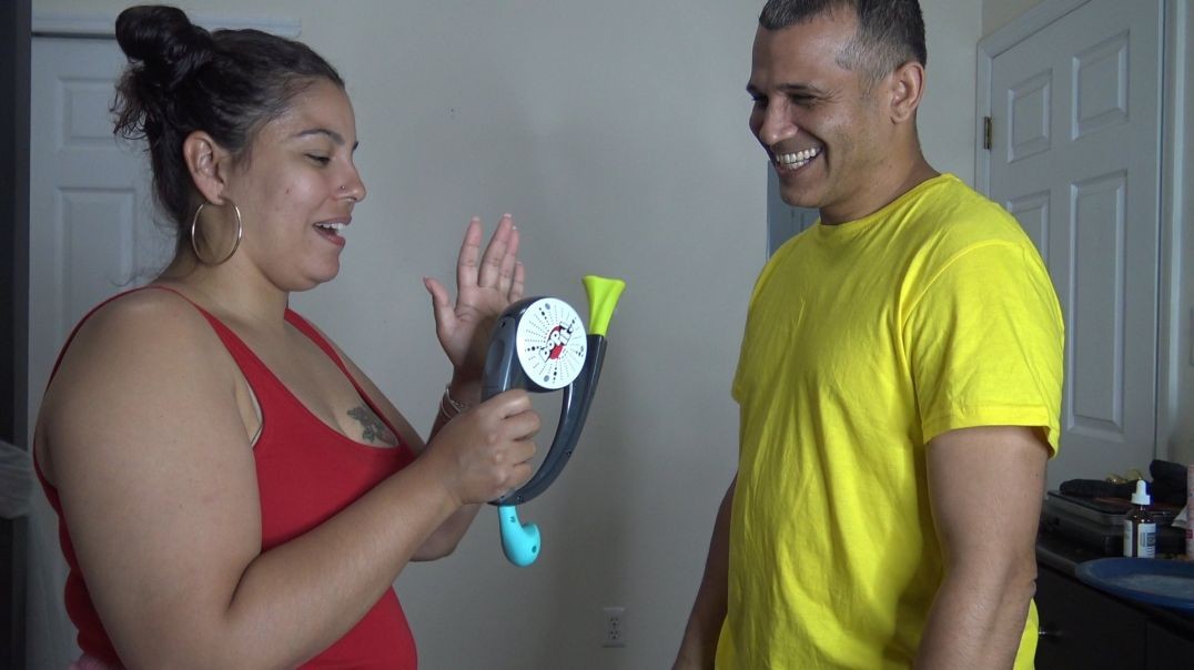 ⁣BOP IT CHALLENGE LOSER GETS PIE FACED