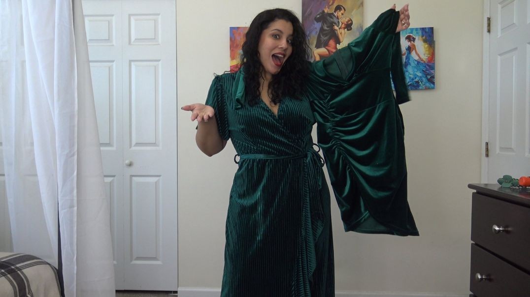 ⁣Amazon Holiday Dress Try On