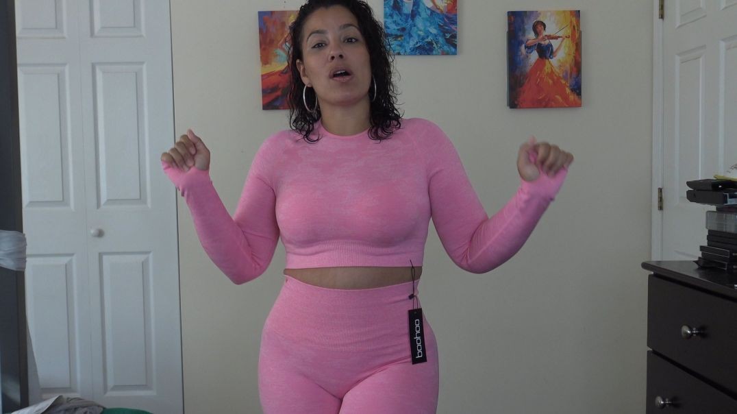 ⁣BOOHOO TRY ON I THINK I'M IN LOVE
