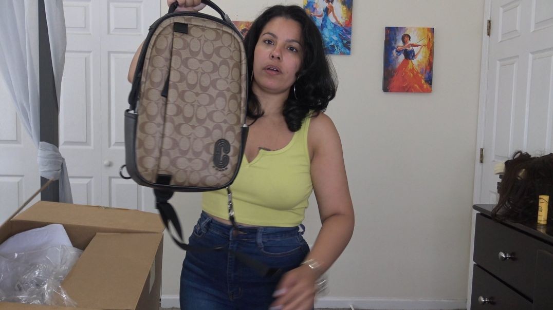 ⁣COACH CROSS BODY BAG