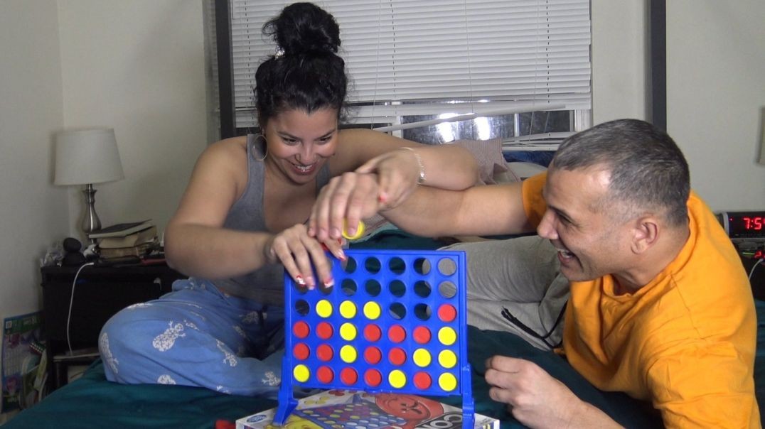 ⁣HUSBAND AND WIFE CONNECT FOUR CHALLENGE GETS CRAZY