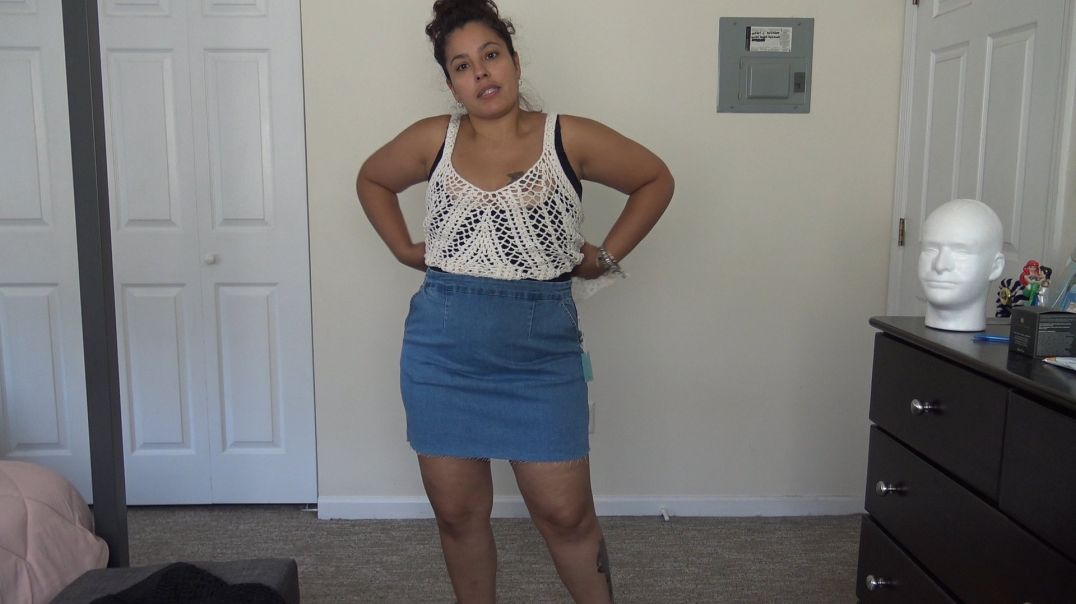 ⁣JEAN SKIRT TRY ON